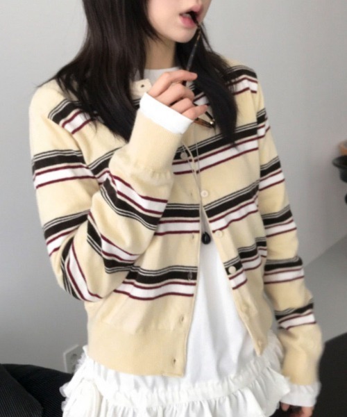 gossip！ロサンゼルス（ゴシップロサンゼルス）の「マルチボーダー ショート丈ガーディガン（カーディガン/ボレロ・レディース・グレー/オフホワイト/ブラック・FREE）」の6枚目の写真