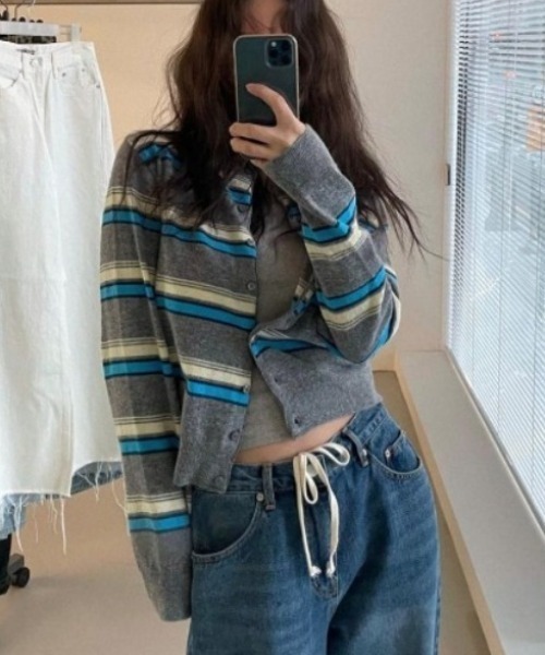gossip！ロサンゼルス（ゴシップロサンゼルス）の「マルチボーダー ショート丈ガーディガン（カーディガン/ボレロ・レディース・グレー/オフホワイト/ブラック・FREE）」の22枚目の写真