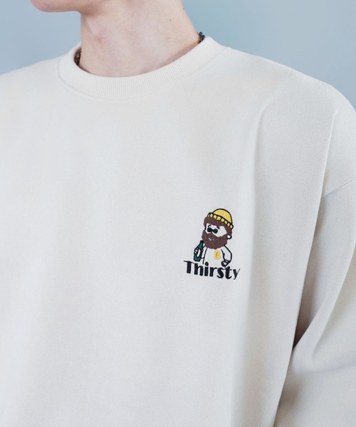 SPINNS（スピンズ）の「ひげおじさんシリーズ②/フェイクスエードワンポイントスウェット/刺繍ロゴ（スウェット・メンズ・ブラウン/チャコール/アイボリー・ONESIZE）」の2枚目の写真