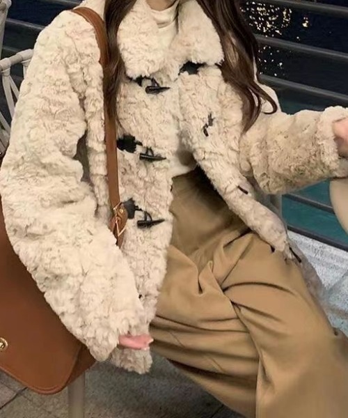 新品未使用タグ付き　シュプリームララ　ダッフルコート　ファー付　定価55000円 Supreme.La.La.（ファー ・ ダッフルコート）のフリマアイテム一覧