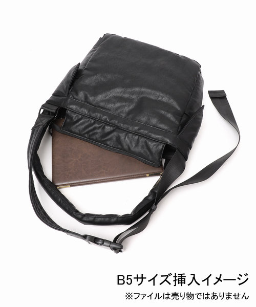 B.C STOCK（ベーセーストック）の「【fellowww / フェロー】別注フェイクレザーパッファー2WAY ショルダーバッグ（ショルダーバッグ・メンズ・ブラック/ホワイト×ホワイト・FREE）」の12枚目の写真