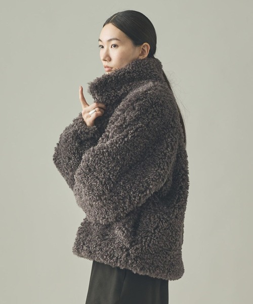 Curensology（カレンソロジー）の「Curensology(カレンソロジー)/リバーフェイクファーブルゾン（ブルゾン・レディース・ブラック/ベージュ・FREE）」の7枚目の写真