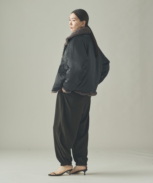 Curensology（カレンソロジー）の「Curensology(カレンソロジー)/リバーフェイクファーブルゾン（ブルゾン・レディース・ブラック/ベージュ・FREE）」の13枚目の写真