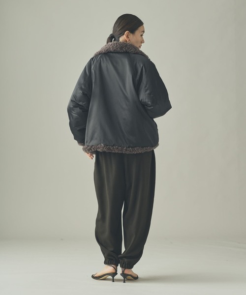 Curensology（カレンソロジー）の「Curensology(カレンソロジー)/リバーフェイクファーブルゾン（ブルゾン・レディース・ブラック/ベージュ・FREE）」の15枚目の写真