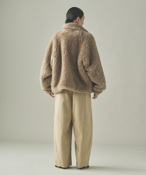 Curensology（カレンソロジー）の「Curensology(カレンソロジー)/リバーフェイクファーブルゾン（ブルゾン・レディース・ブラック/ベージュ・FREE）」の19枚目の写真