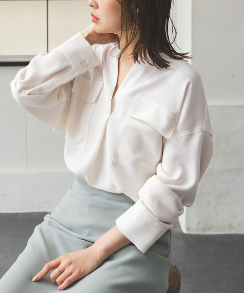 24年モデル ワークディテールドレープシャツ ホワイト とろみブラウス 追加》ワークディテールドレープシャツ（シャツ/ブラウス