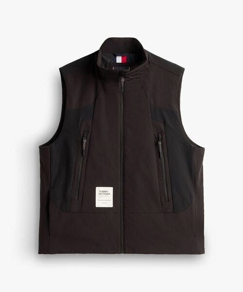 TOMMY HILFIGER(トミーヒルフィガー)の「MODERN ATHLETICライトウェイトパデッドナイロンベスト(ダウンベスト・メンズ・ホワイト/ブラック・SMALL/LARGE/X-LARGE/MEDIUM)」の7枚目の写真