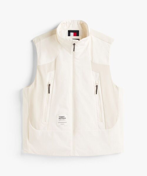 TOMMY HILFIGER(トミーヒルフィガー)の「MODERN ATHLETICライトウェイトパデッドナイロンベスト(ダウンベスト・メンズ・ホワイト/ブラック・SMALL/LARGE/X-LARGE/MEDIUM)」の12枚目の写真