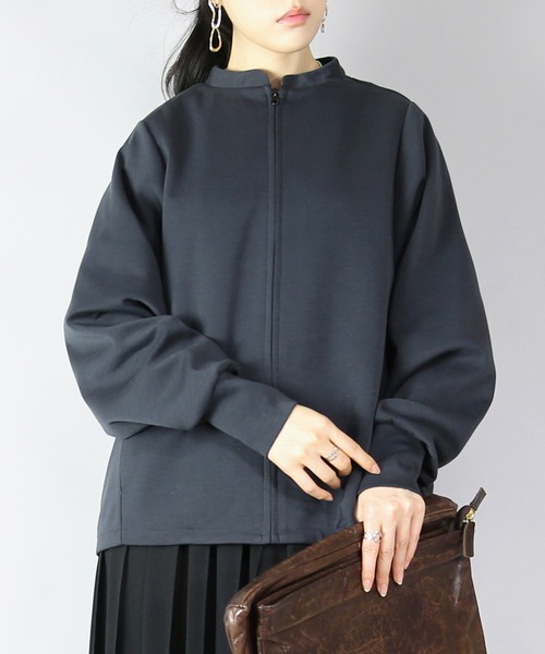 and it_(アンドイット)の「ダンボールニットゆったりこなれフルジップクルー(カーディガン/ボレロ・レディース・ベージュ/チャコール/ブラック・FREE)」の12枚目の写真