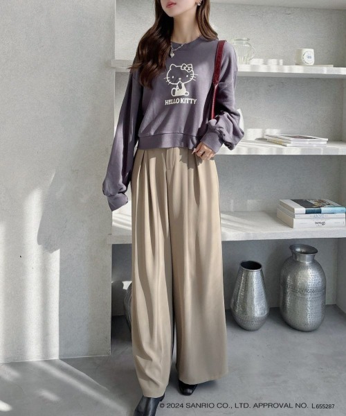 TREOVER(トレオーバー)の「≪HELLO KITTY≫ ショートプルオーバー(Tシャツ/カットソー・レディース・チャコール/アイボリー・FREE)」の6枚目の写真