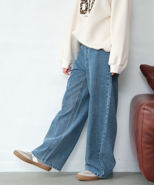 GLOBAL WORK(グローバルワーク)の「あったかワイドデニム/AND YUA ANY/593386(デニムパンツ・キッズ・ブルー系その他4/ブラック・MEDIUM/SMALL/LARGE)」の2枚目の写真