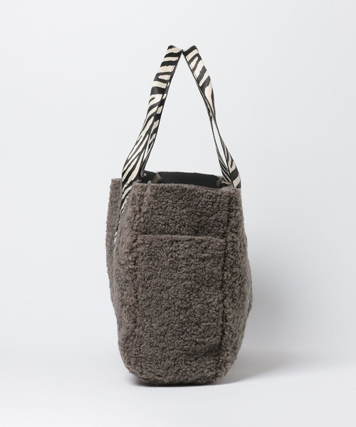 Elura（エルーラ）の「ボアリバーシブルトートL/601056（トートバッグ・レディース・ベージュ/グレー・FREE）」の12枚目の写真