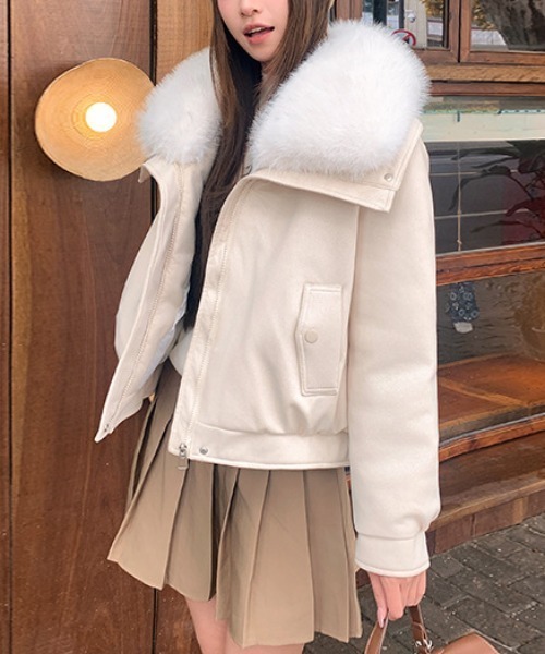 ENLIKE（エンリケ）の「ビッグファーカラーPU中綿ジャケット（その他アウター・レディース・ブラック/オフホワイト/ブラウン・FREE）」の5枚目の写真