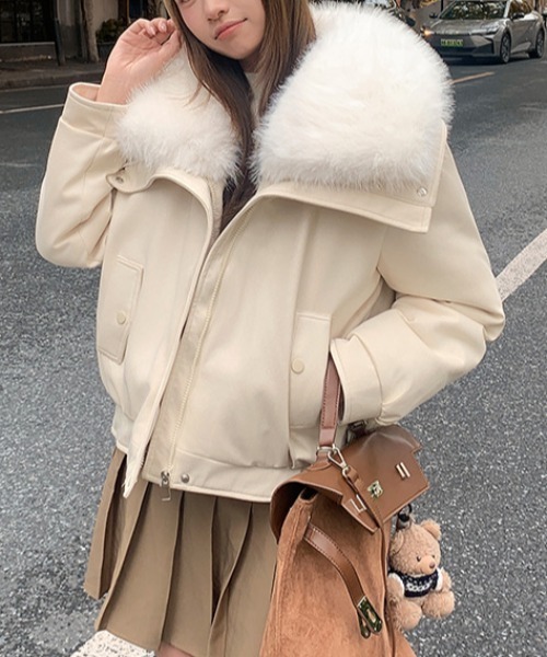 ENLIKE（エンリケ）の「ビッグファーカラーPU中綿ジャケット（その他アウター・レディース・ブラック/オフホワイト/ブラウン・FREE）」の7枚目の写真