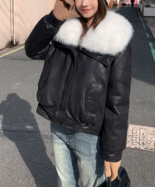 ENLIKE（エンリケ）の「ビッグファーカラーPU中綿ジャケット（その他アウター・レディース・ブラック/オフホワイト/ブラウン・FREE）」の13枚目の写真