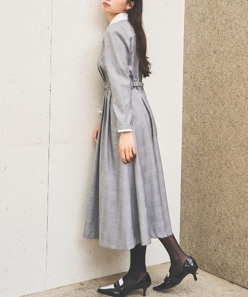 SWINGLE(スウィングル)の「白襟シャツワンピース(ワンピース・レディース・ネイビー/ブラウン/グレー系その他・FREE)」の7枚目の写真