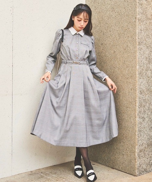 SWINGLE(スウィングル)の「白襟シャツワンピース(ワンピース・レディース・ネイビー/ブラウン/グレー系その他・FREE)」の8枚目の写真