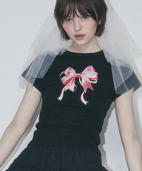 RONRON(ロンロン)の「DOUBLE RIBBON SLIM CROP T SHIRT BLACK PINK(Tシャツ/カットソー・レディース・その他・FREE)」の1枚目の写真