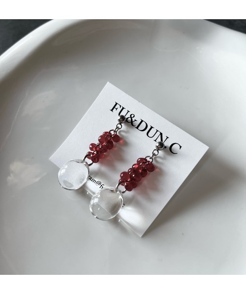 tone（トーン）の「【FU&DUN.C】シャラシャラピアス(MA)（ピアス（両耳用）・レディース・レッド/クリア/ブラック・FREE）」の2枚目の写真