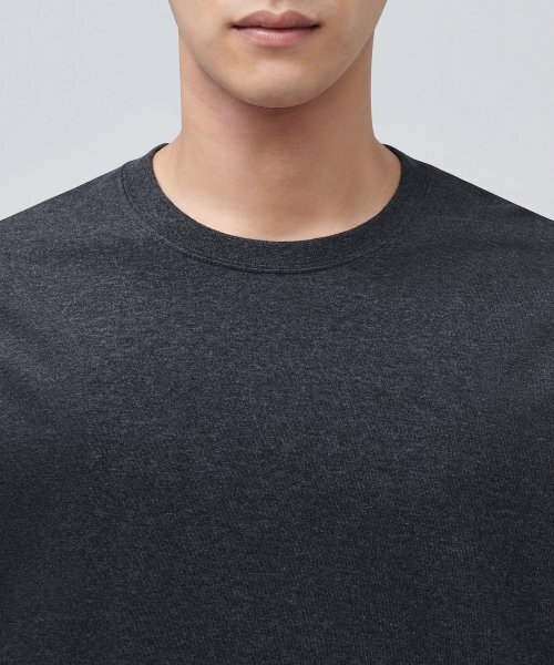 MUSINSA STANDARD（ムシンサスタンダード）の「ベーシッククルーネックTシャツ[チャコールグレー]（Tシャツ/カットソー・メンズ・その他・XX-LARGE/SMALL/MEDIUM/LARGE/X-LARGE/XXX-LARGE）」の3枚目の写真