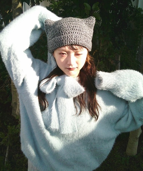 JEANASIS（ジーナシス）の「【25quee】リボンニットフーディ/617709（ニット/セーター・レディース・グレー/ブラック/ライトブルー・FREE）」の3枚目の写真