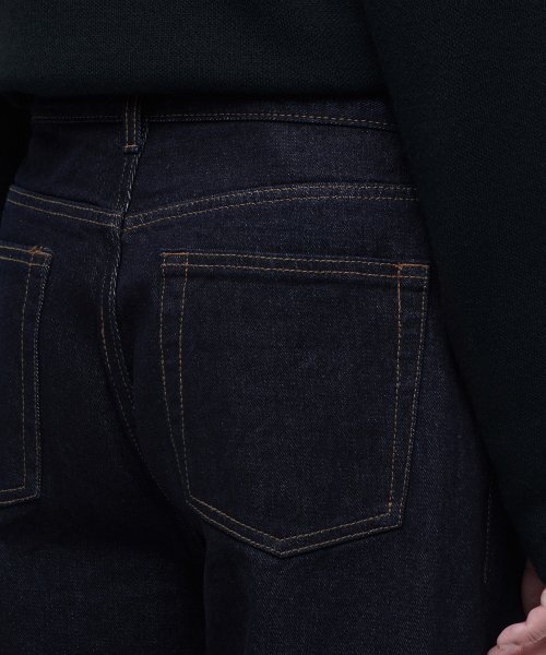 MUSINSA STANDARD（ムシンサスタンダード）の「ワンタックルーズテーパードデニムパンツ [ディープインディゴ]（デニムパンツ・メンズ・その他・31/33/26/27/28/29/38/42/36/34/32/30/40）」の7枚目の写真