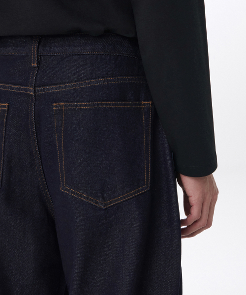 MUSINSA STANDARD（ムシンサスタンダード）の「裏起毛ビッグワイドデニムパンツ [ディープインディゴ]（デニムパンツ・メンズ・その他・40/38/42/36/34/32/30/31/33/26/27/28/29）」の5枚目の写真