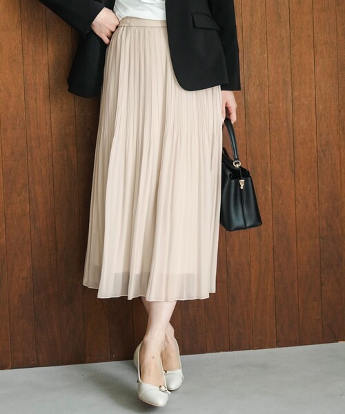 ANY SIS(エニィスィス)の「シャイニープリーツ スカート(スカート・レディース・ネイビー系/ベージュ系/ブラック系・SMALL/MEDIUM/LARGE)」の3枚目の写真