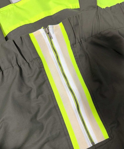 Q（キュー）の「バックリブドッキングプリーツワンピース（ワンピース・レディース・オリーブ/ベージュ・MEDIUM）」の8枚目の写真