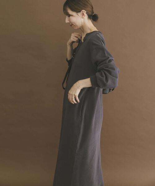 ITEMS URBANRESEARCH(アイテムズ アーバンリサーチ)の「スウェットロングスリーブワンピース(ワンピース・レディース・バーガンディー/ベージュ/チャコールグレー・FREE)」の18枚目の写真
