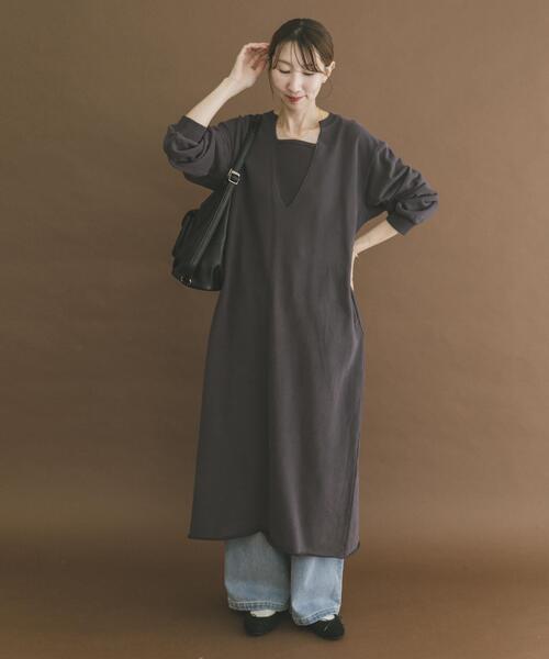 ITEMS URBANRESEARCH(アイテムズ アーバンリサーチ)の「スウェットロングスリーブワンピース(ワンピース・レディース・バーガンディー/ベージュ/チャコールグレー・FREE)」の20枚目の写真
