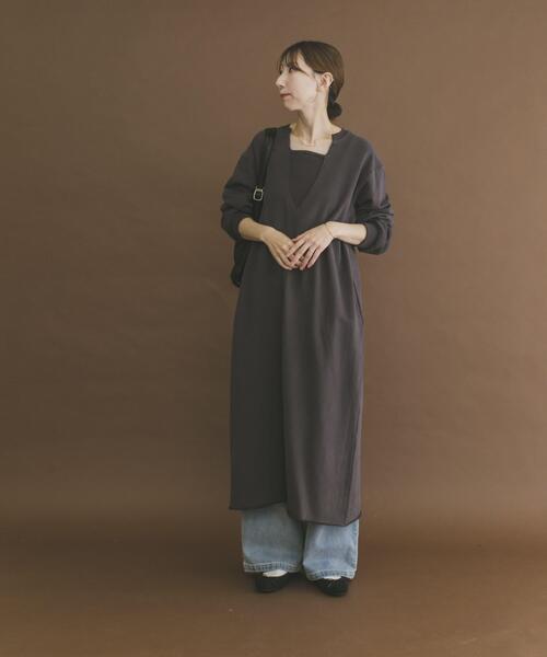 ITEMS URBANRESEARCH(アイテムズ アーバンリサーチ)の「スウェットロングスリーブワンピース(ワンピース・レディース・バーガンディー/ベージュ/チャコールグレー・FREE)」の21枚目の写真