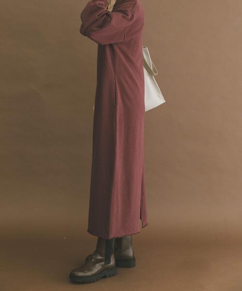 ITEMS URBANRESEARCH(アイテムズ アーバンリサーチ)の「スウェットロングスリーブワンピース(ワンピース・レディース・バーガンディー/ベージュ/チャコールグレー・FREE)」の8枚目の写真