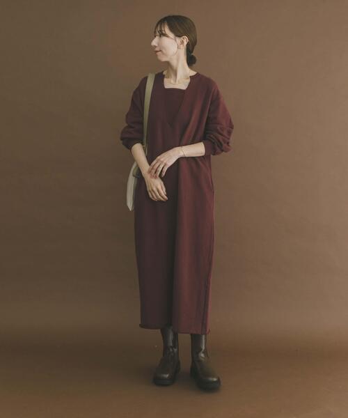 ITEMS URBANRESEARCH(アイテムズ アーバンリサーチ)の「スウェットロングスリーブワンピース(ワンピース・レディース・バーガンディー/ベージュ/チャコールグレー・FREE)」の11枚目の写真
