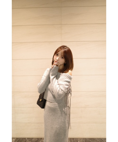 MISTREASS（ミストレアス）の「Ribbon Off-Shoulder Knit Set-Up（ワンピース・レディース・グレー/ベージュ・FREE）」の17枚目の写真