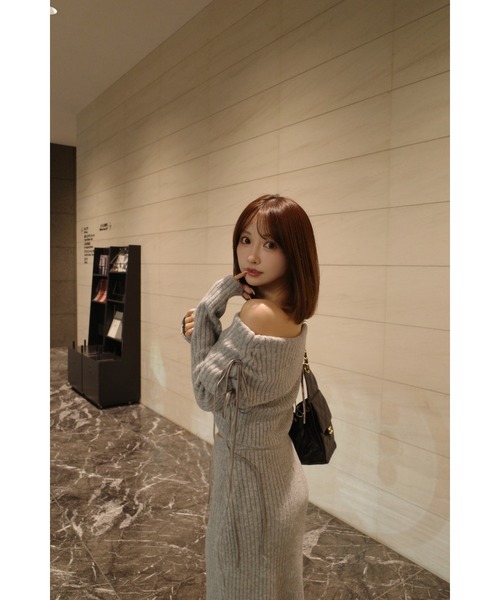 MISTREASS（ミストレアス）の「Ribbon Off-Shoulder Knit Set-Up（ワンピース・レディース・グレー/ベージュ・FREE）」の18枚目の写真