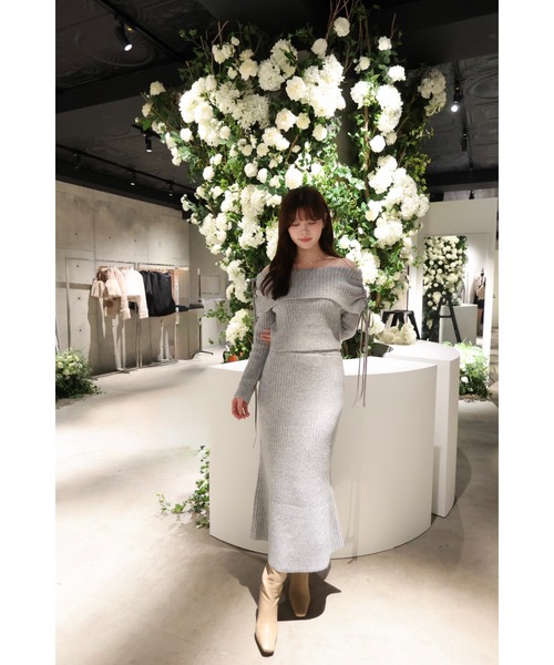 MISTREASS（ミストレアス）の「Ribbon Off-Shoulder Knit Set-Up（ワンピース・レディース・グレー/ベージュ・FREE）」の6枚目の写真