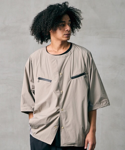 VIRGOwearworks（ヴァルゴウェアワークス）の「DYNAMIC DOLMAN SNAP SHIRT（シャツ/ブラウス・メンズ・ブラック/グレイッシュベージュ/チャコールグレー・2/3/4）」の3枚目の写真