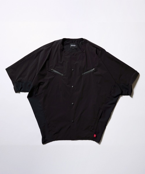 VIRGOwearworks（ヴァルゴウェアワークス）の「DYNAMIC DOLMAN SNAP SHIRT（シャツ/ブラウス・メンズ・ブラック/グレイッシュベージュ/チャコールグレー・2/3/4）」の4枚目の写真
