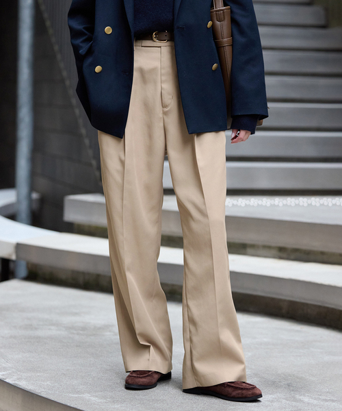 SLOBE IENA（スローブイエナ）の「《セットアップ対応可/WEBのみ4サイズ展開/》撥水2タックチノパンツ（チノパンツ・レディース・ベージュ/ネイビー・34/36/38/40）」の6枚目の写真