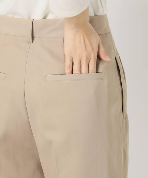 SLOBE IENA（スローブイエナ）の「《セットアップ対応可/WEBのみ4サイズ展開》撥水2タックチノパンツ（チノパンツ・レディース・ベージュ/ネイビー・34/36/38/40）」の13枚目の写真