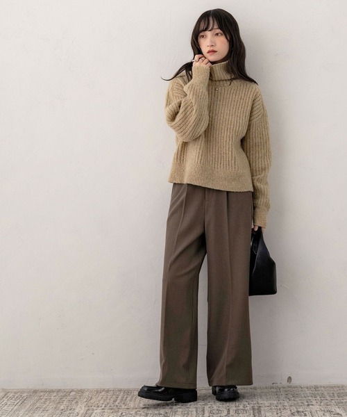 NOAHL（ノアル）の「【NOAHL】ブークレハイネックトップス（ニット/セーター・レディース・ブラウン系その他/チャコール/ベージュ・FREE）」の6枚目の写真