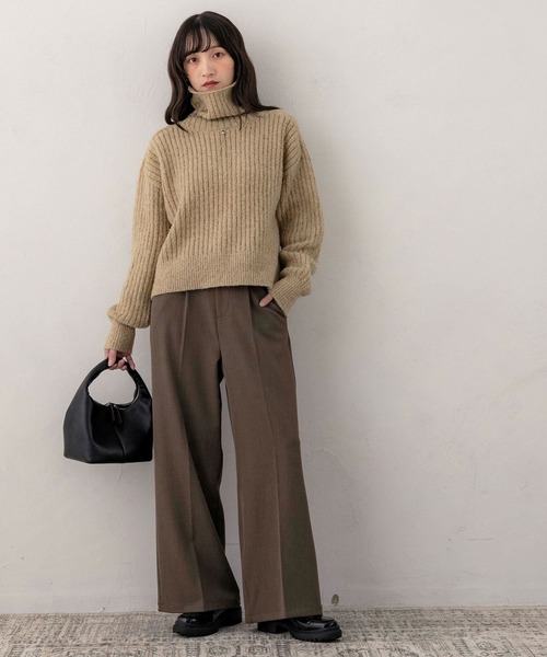 NOAHL（ノアル）の「【NOAHL】ブークレハイネックトップス（ニット/セーター・レディース・ブラウン系その他/チャコール/ベージュ・FREE）」の7枚目の写真