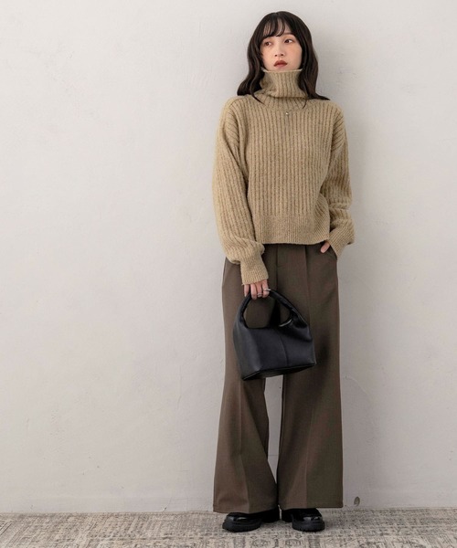 NOAHL（ノアル）の「【NOAHL】ブークレハイネックトップス（ニット/セーター・レディース・ブラウン系その他/チャコール/ベージュ・FREE）」の12枚目の写真