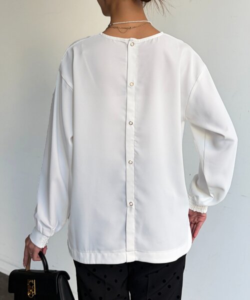 Chez toi（シェトワ）の「裾ラウンドブラウス（シャツ/ブラウス・レディース・オフホワイト/ブラック・FREE）」の6枚目の写真