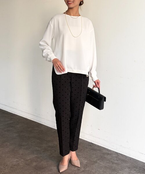 Chez toi（シェトワ）の「裾ラウンドブラウス（シャツ/ブラウス・レディース・オフホワイト/ブラック・FREE）」の8枚目の写真