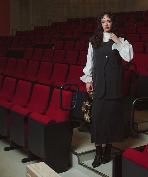 Callarus（カラルス）の「【オケージョン対応】アシメカーブデザインジレ＋キャミソールワンピースアンサンブル〔Callarus〕（スーツセット・レディース・グレイッシュベージュ/ブラック・S/M/L/LL/3L）」の6枚目の写真