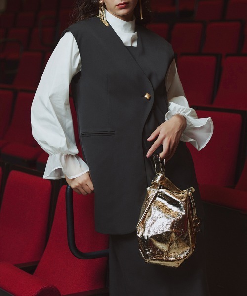 Callarus（カラルス）の「【オケージョン対応】アシメカーブデザインジレ＋キャミソールワンピースアンサンブル〔Callarus〕（スーツセット・レディース・グレイッシュベージュ/ブラック・S/M/L/LL/3L）」の7枚目の写真