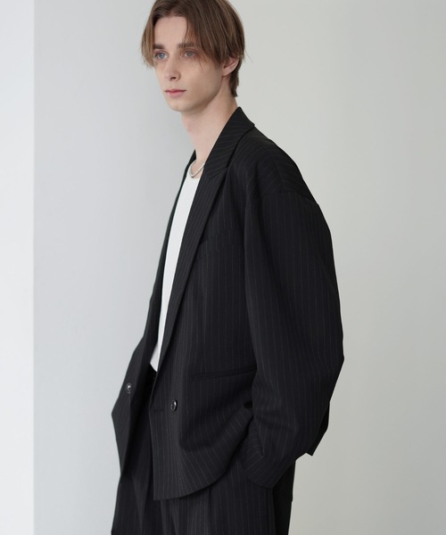 ウールライクピンストライプダブルテーラードショートジャケット
