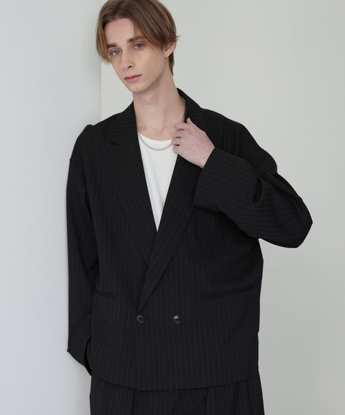 SOCCE(ソーシー)の「ウールライクピンストライプダブルテーラードショートジャケット【セットアップ対応】(テーラードジャケット・メンズ・グレー系/ブラック系・S/M/L/XL)」の6枚目の写真
